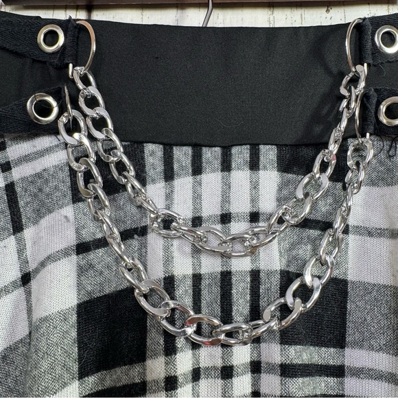 Rosegal 4X Plaid Layered Chain Pants Black White Grunge Revival Y2K Goth Edgy - Picture 7 of 16